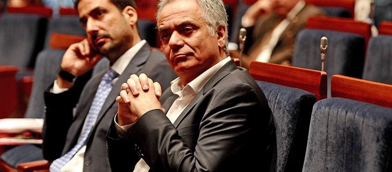 Αγριος καβγάς Μαρκόπουλου-Σκουρλέτη στη Βουλή: «Είσαι αρχιψεύταρος - Θα σέβεσαι»